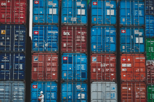 



Cargo adalah istilah yang digunakan dalam dunia transportasi, terutama dalam pengiriman barang a