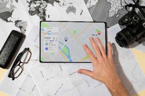 





Pada dunia logistik sudah familiar dengan istilah GPS. Global Positioning system yang disingka